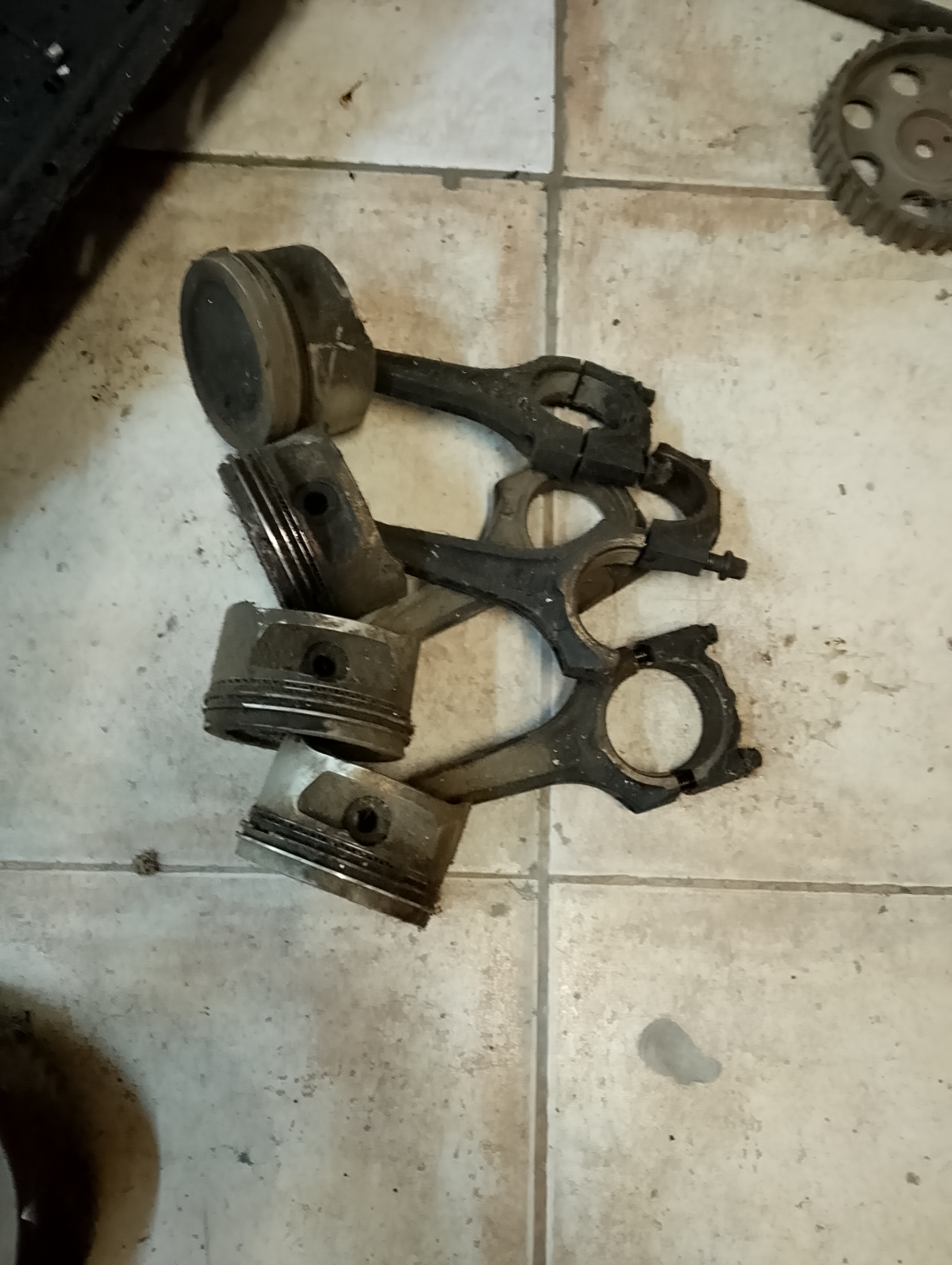 Pistones de Corsa 1.6
