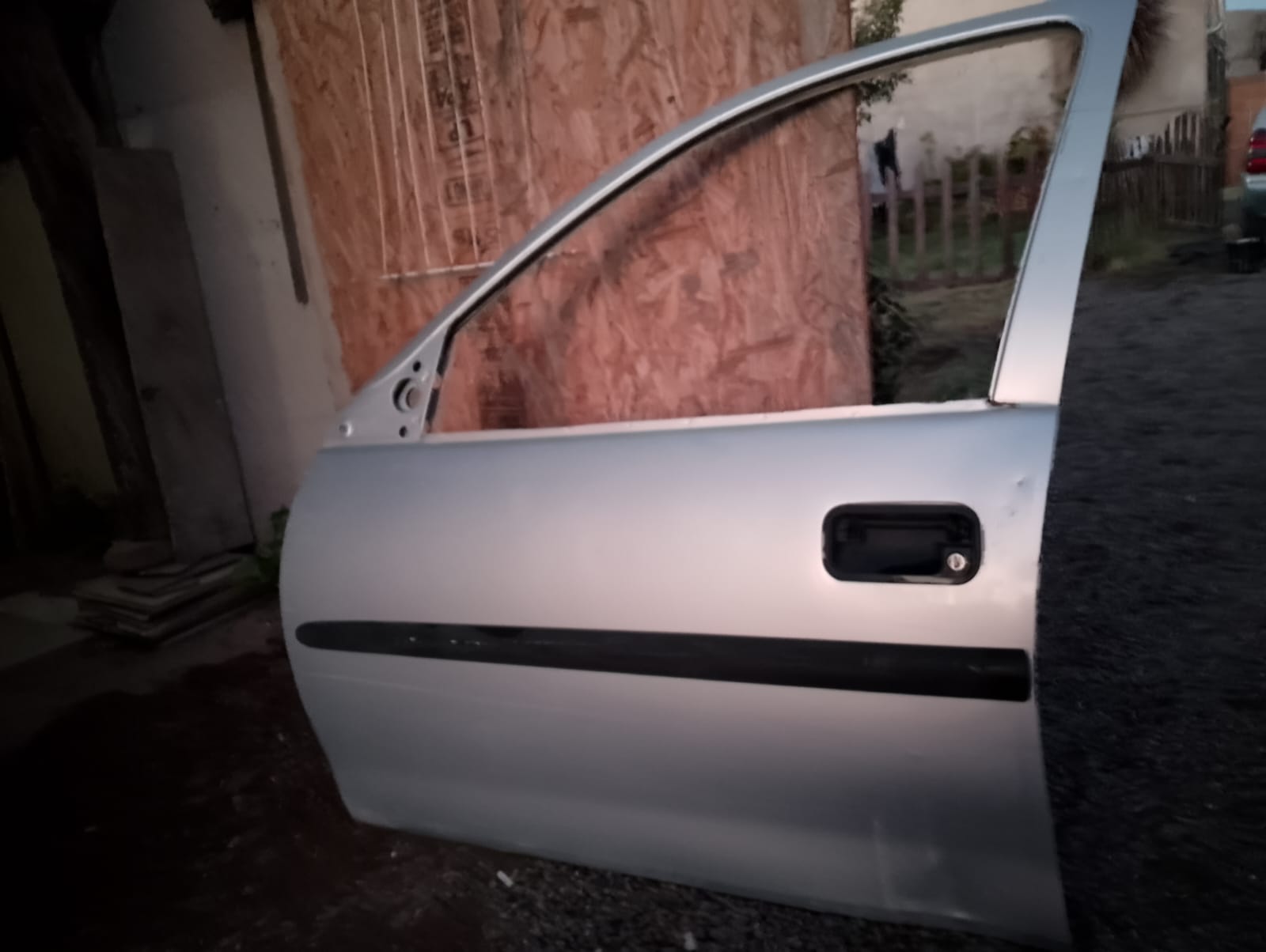 Puerta delantera Izquierda Corsa 4p - Imagen 3