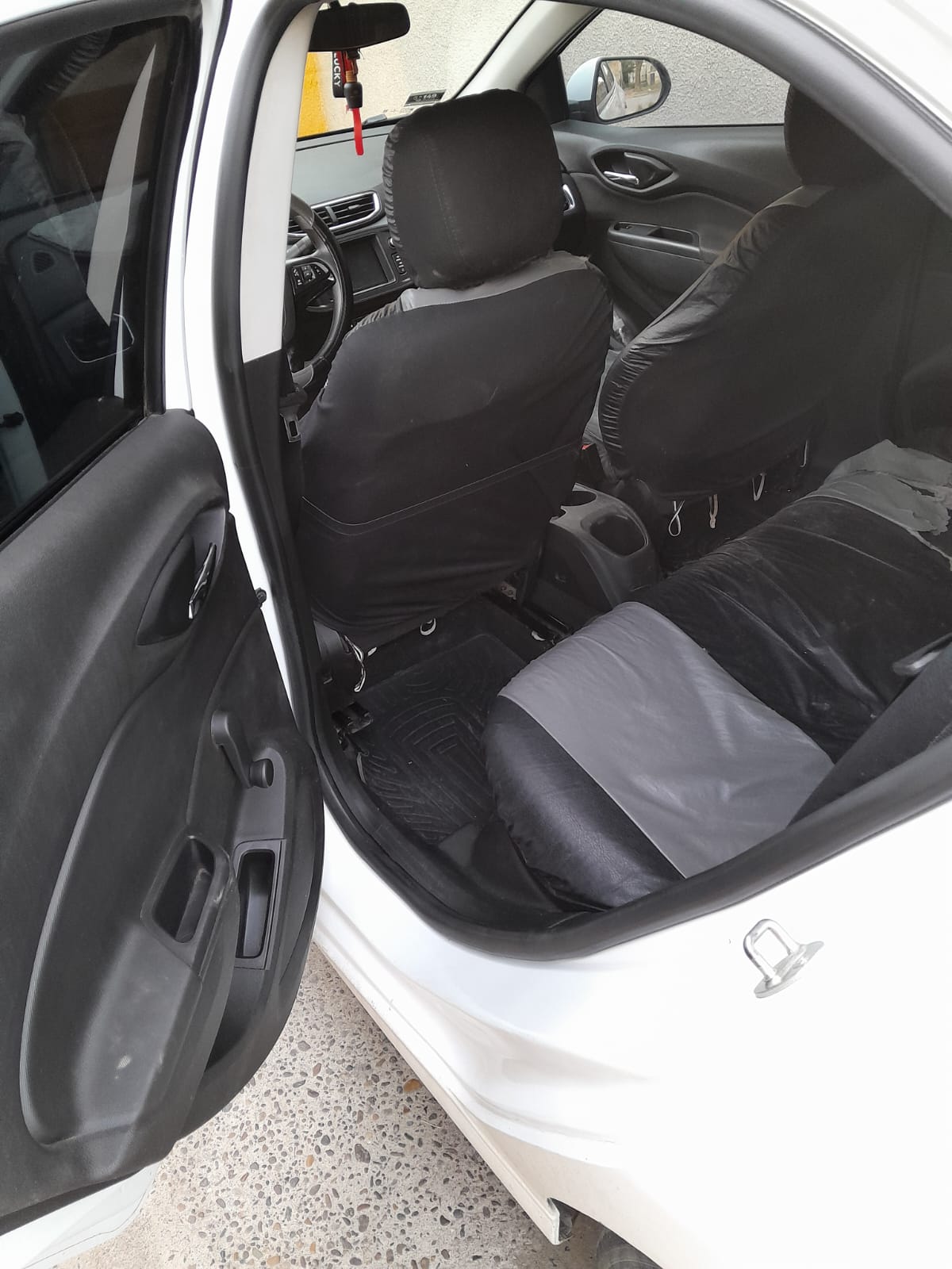 Chevrolet Prisma 2019 LT Impecable!! Único dueño. - Imagen 2