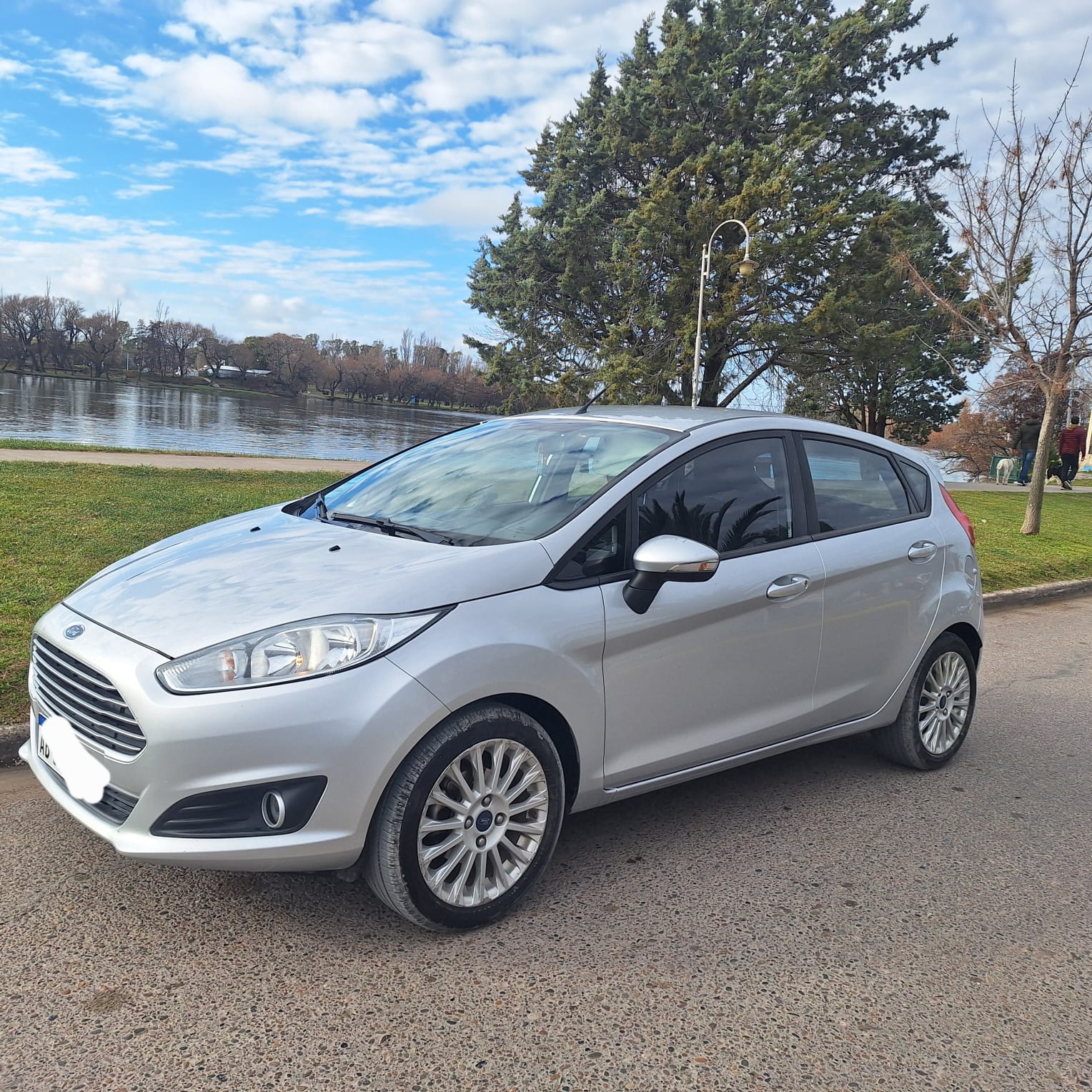 Ford Fiesta Kinetic 1.6 Se Powershift - Imagen 2