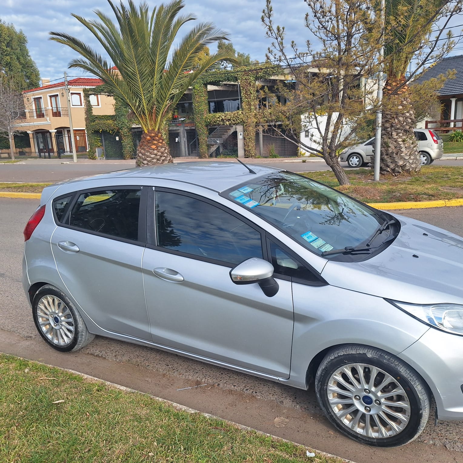 Ford Fiesta Kinetic 1.6 Se Powershift - Imagen 4
